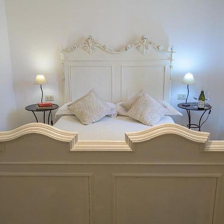גאבי Albergo Al Castello מראה חיצוני תמונה