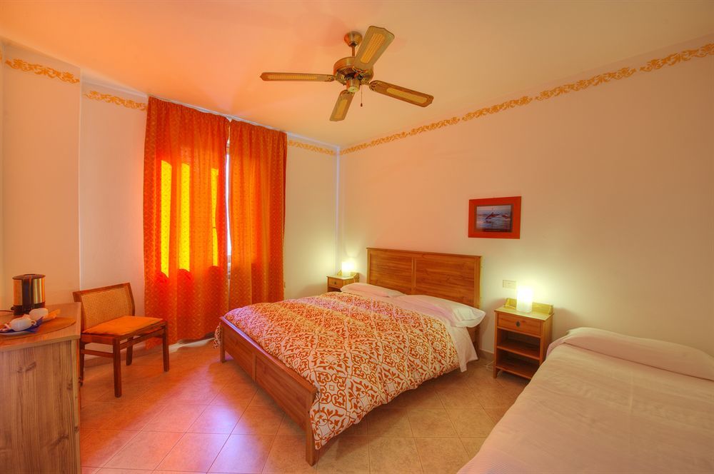 גאבי Albergo Al Castello מראה חיצוני תמונה